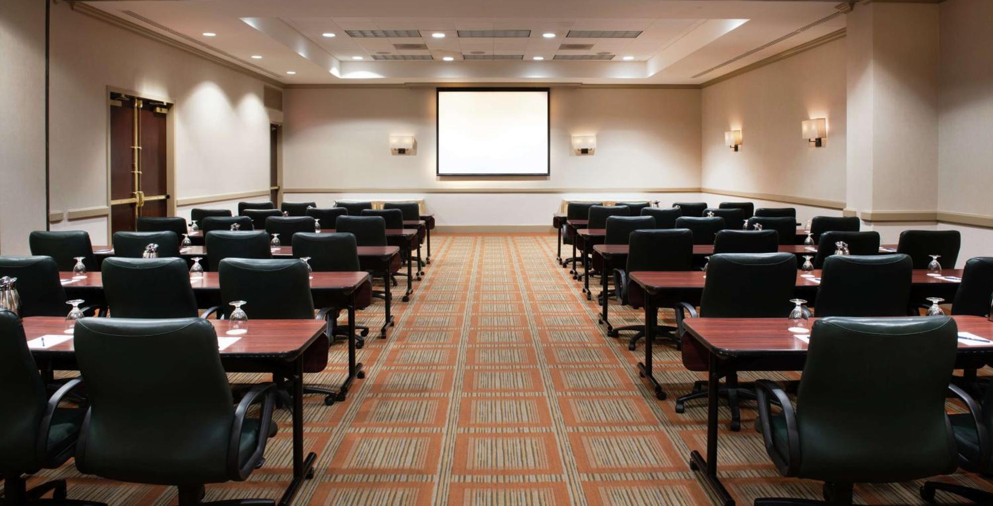 Doubletree Suites By Hilton Hotel Philadelphia West Plymouth Meeting Extérieur photo