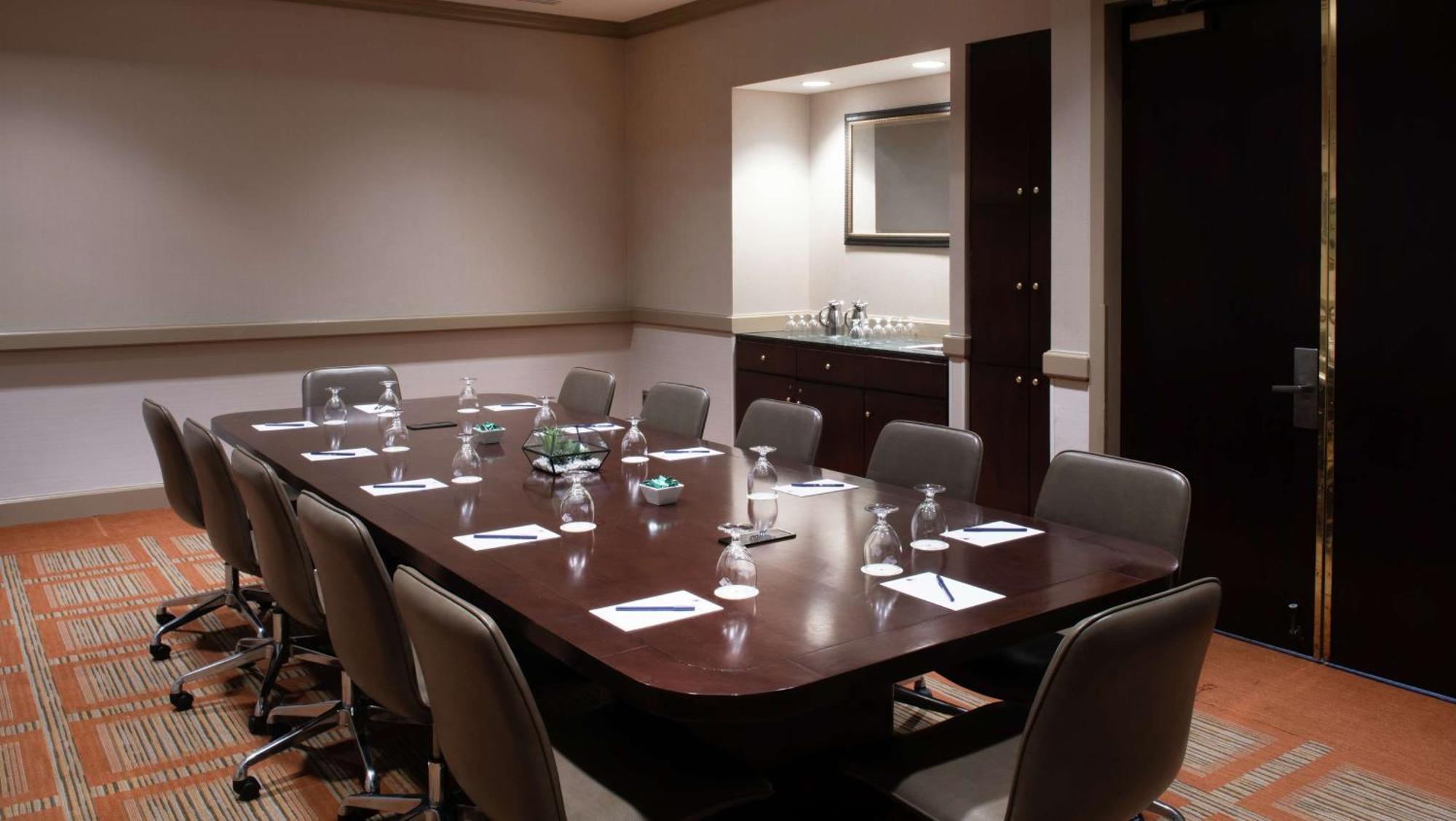 Doubletree Suites By Hilton Hotel Philadelphia West Plymouth Meeting Extérieur photo