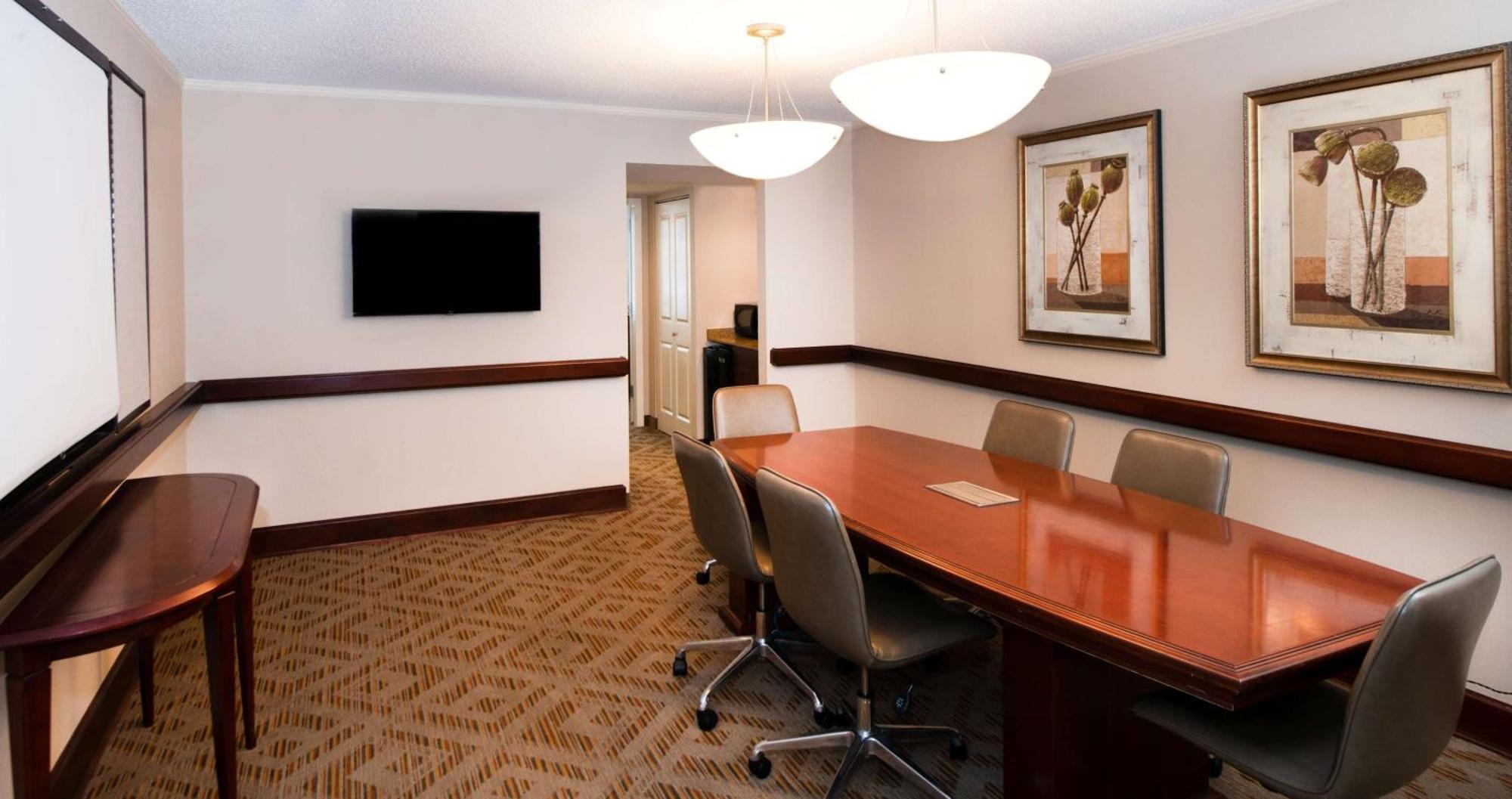 Doubletree Suites By Hilton Hotel Philadelphia West Plymouth Meeting Extérieur photo