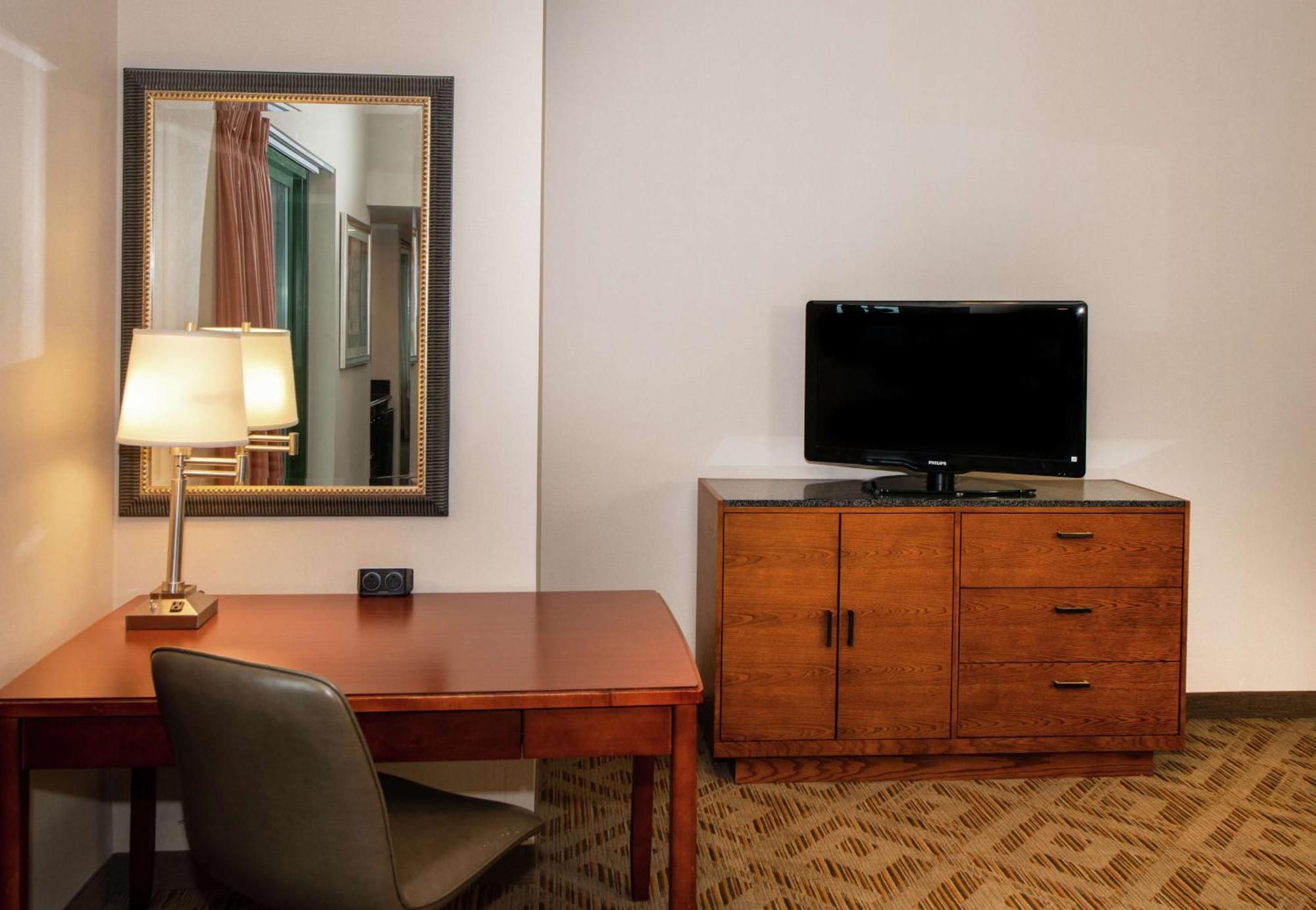 Doubletree Suites By Hilton Hotel Philadelphia West Plymouth Meeting Extérieur photo